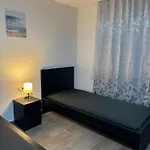 Laras Voll Ausgestattete Gartenwohnung Mit Wlan Und Tv *