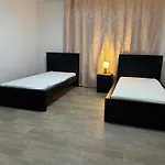 Laras Voll Ausgestattete Gartenwohnung Mit Wlan Und Tv
