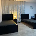 Laras Voll Ausgestattete Gartenwohnung Mit Wlan Und Tv * Werne
