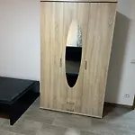 Laras Voll Ausgestattete Gartenwohnung Mit Wlan Und Tv Lägenhet