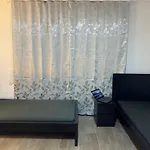 Laras Voll Ausgestattete Gartenwohnung Mit Wlan Und Tv *