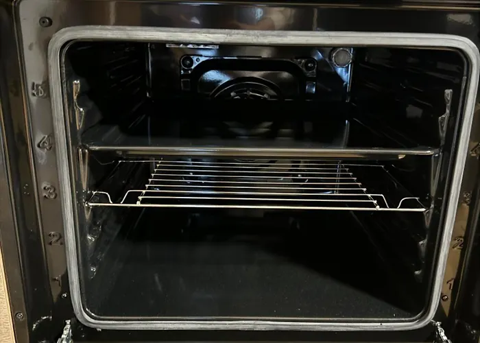 Laras Voll Ausgestattete Gartenwohnung Mit Wlan Und Tv *