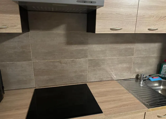 Appartement Laras Voll Ausgestattete Gartenwohnung Mit Wlan Und Tv *