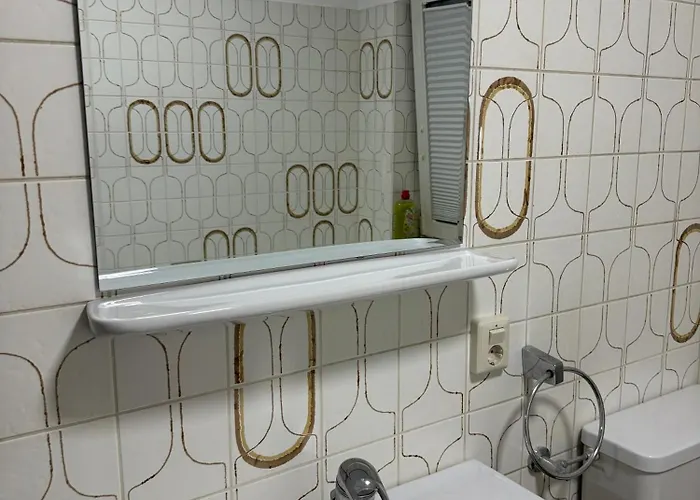 Laras Voll Ausgestattete Gartenwohnung Mit Wlan Und Tv *