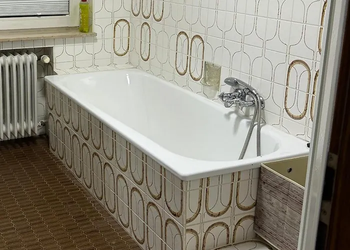 Laras Voll Ausgestattete Gartenwohnung Mit Wlan Und Tv Appartement *