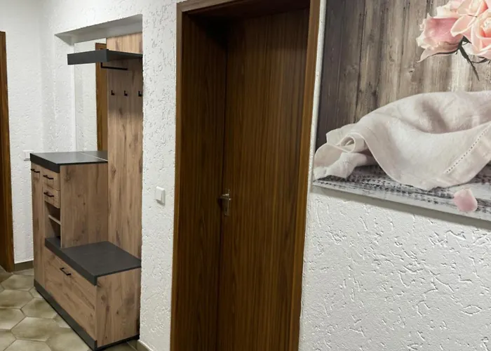 Laras Voll Ausgestattete Gartenwohnung Mit Wlan Und Tv *